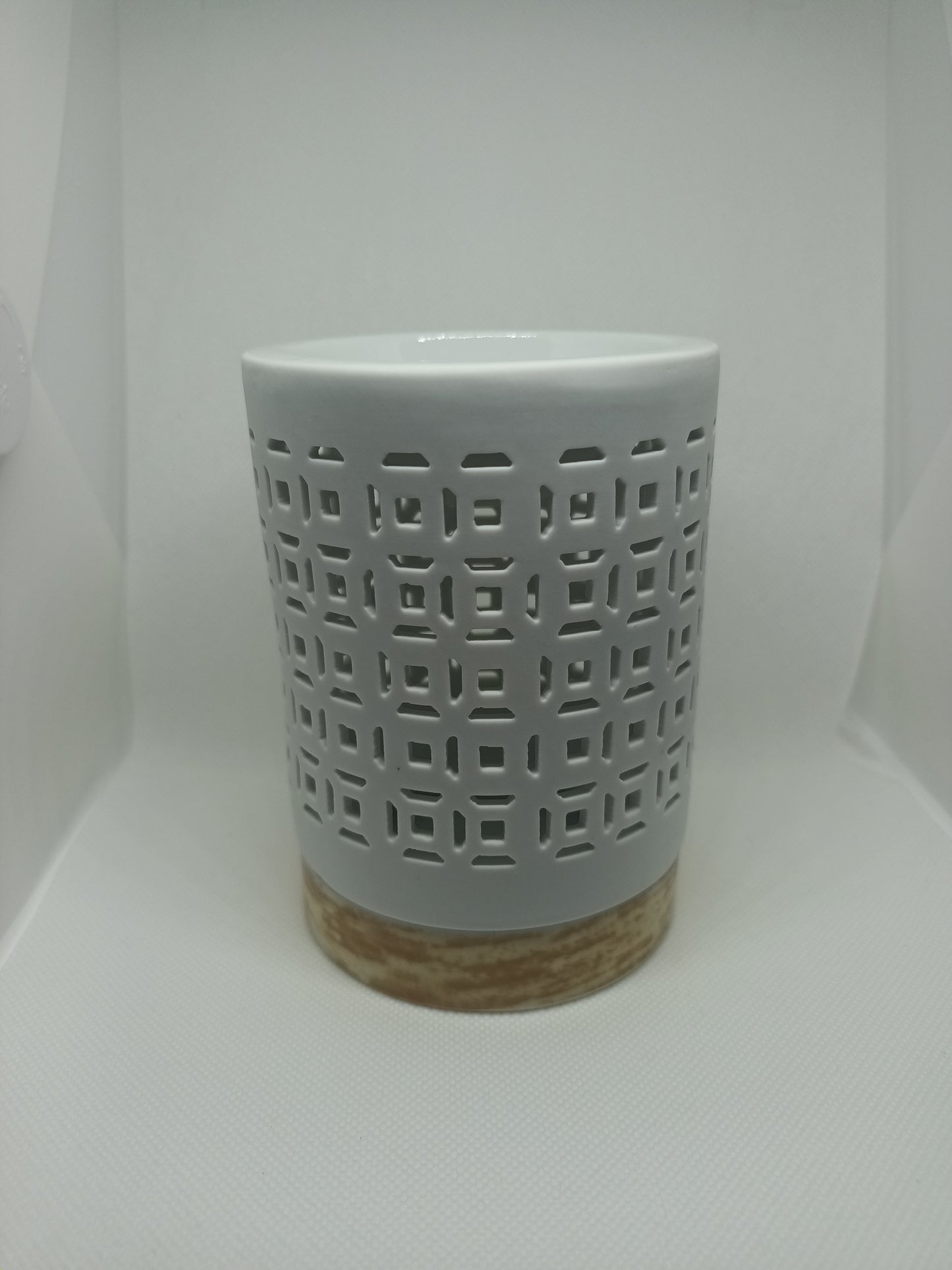 White ceramic burner