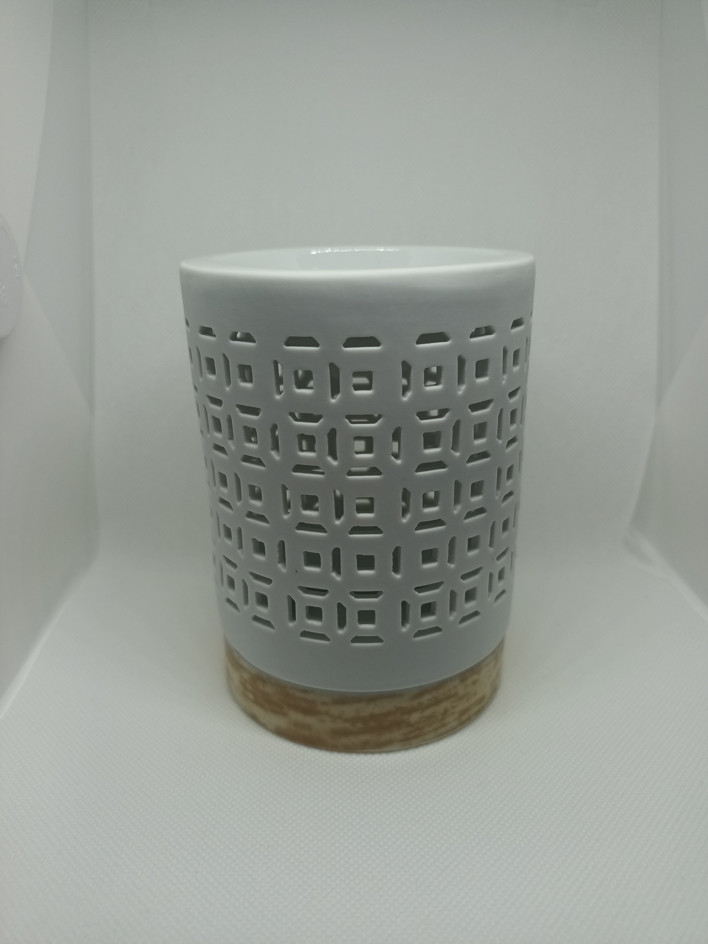White ceramic burner